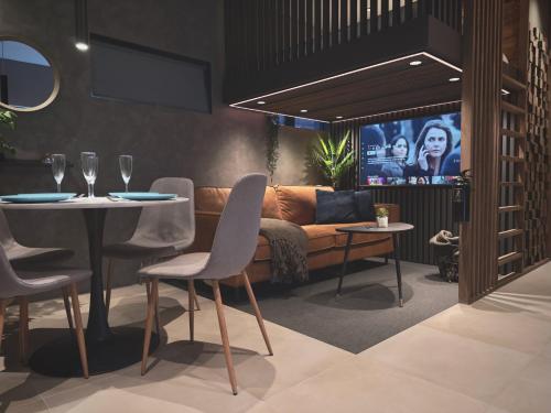 Χώρος καθιστικού στο cozy apt 10 min from centre