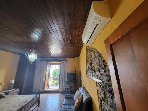 Μια τηλεόραση ή/και κέντρο ψυχαγωγίας στο Borgo Maggiore