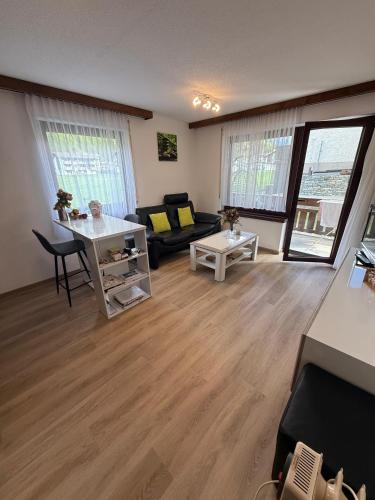 Istumisnurk majutusasutuses Haus Silence - Berge & Sonne im Saastal Ski Wandern Familie Haustiere