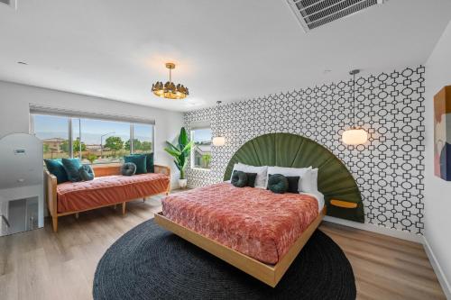 Postel nebo postele na pokoji v ubytování Electric Slide Lazy River, Pickleball, Game-room