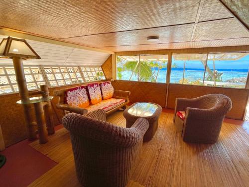 Galeriebild der Unterkunft Marū Beach House in Afareaitu