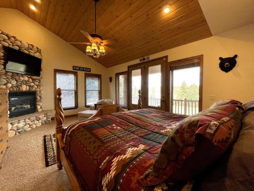 Postel nebo postele na pokoji v ubytování Meadow View Lodge