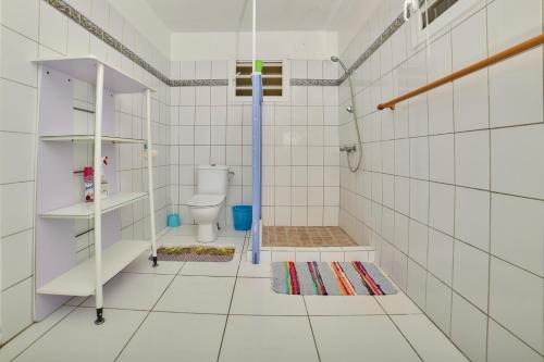 Ένα μπάνιο στο Alizés un logement unique et spacieux face à la mer