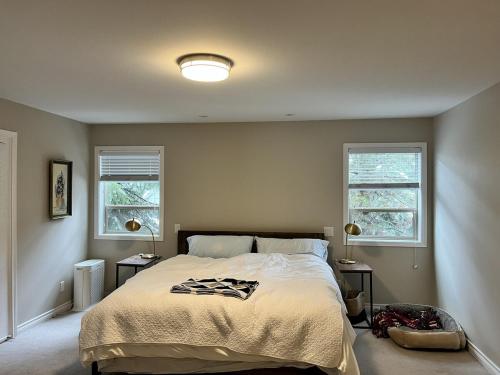 Postel nebo postele na pokoji v ubytování Leavenworth Mountain, Golf Course, 3br 4 ba