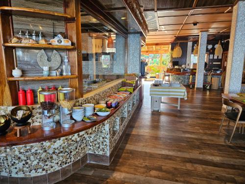 Jídlo v hotelu nebo okolí