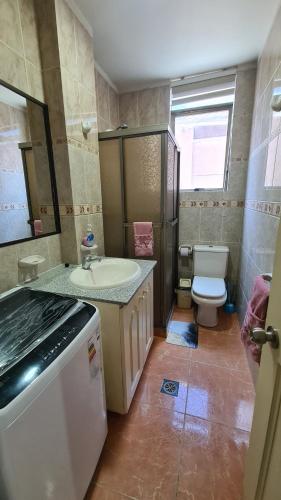 Koupelna v ubytování Tu Refugio Moderno en el Corazón de la Zona Sur