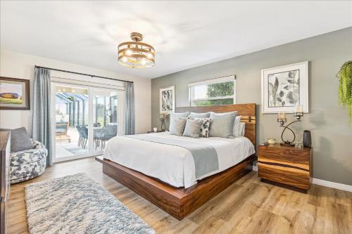 Postel nebo postele na pokoji v ubytování 12 Fairway Drive