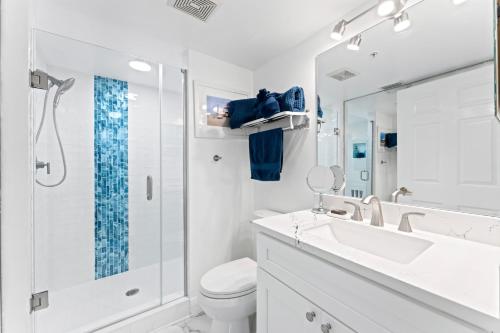 Ένα μπάνιο στο Flores Ocean Suites 402