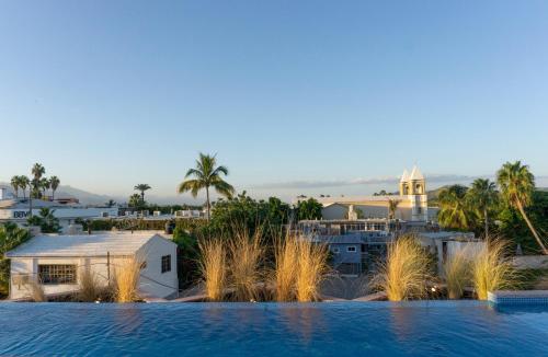 Bazén v ubytování Laiva Hotel San Jose by Tasman nebo v jeho okolí