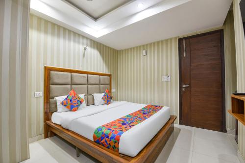 Giường trong phòng chung tại Hotel Bullat Stays