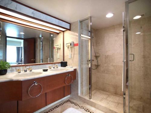 Ένα μπάνιο στο Evergreen Laurel Hotel - Taichung