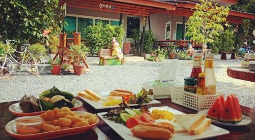 Jídlo v rezortu nebo okolí