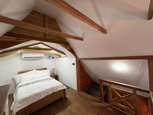 Φωτογραφία από το άλμπουμ του Hotel Woodland στο Αϊζάουλ