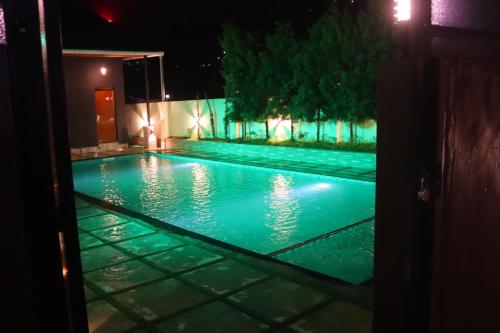 Hồ bơi trong/gần Casavalley