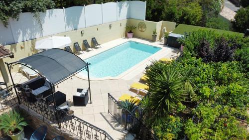 Villa de charme familiale avec piscine privée, proche des plages et de Cassis