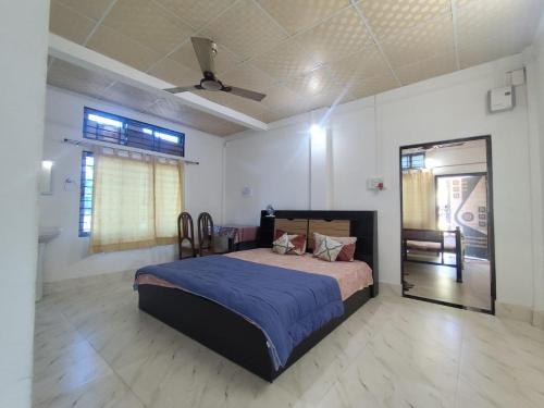 Postel nebo postele na pokoji v ubytování Rooftop haven