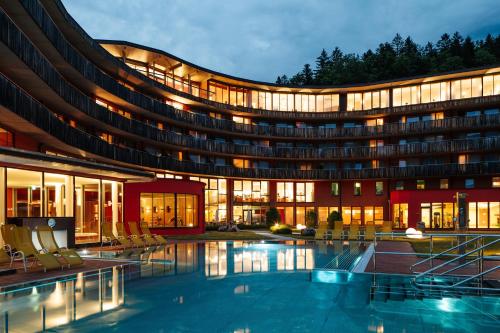 Bazén v ubytování Vivea Hotel Bad Goisern nebo v jeho okolí