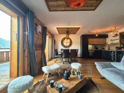 NEW ! HOLY COW - LES GETS - Proche pistes et centre - Souplex Design 4 chambres - 10 personnes - Idéal 8 personnes