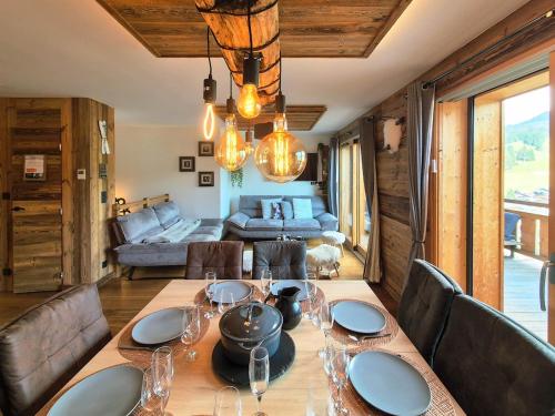 NEW ! HOLY COW - LES GETS - Proche pistes et centre - Souplex Design 4 chambres - 10 personnes - Idéal 8 personnes