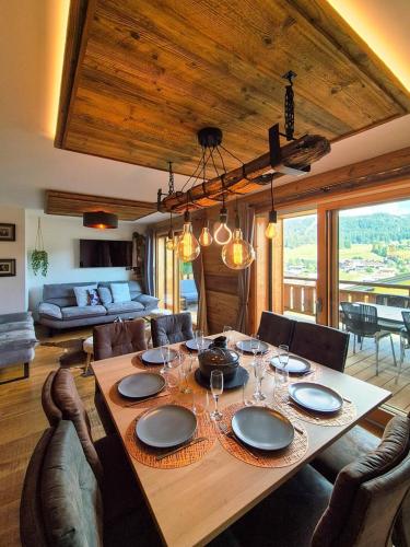 NEW ! HOLY COW - LES GETS - Proche pistes et centre - Souplex Design 4 chambres - 10 personnes - Idéal 8 personnes
