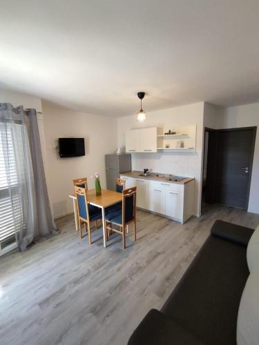 apartments Villa Ivana by GLOBTOUR