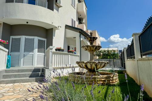 apartments Villa Ivana by GLOBTOUR