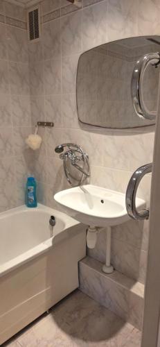 Ένα μπάνιο στο Flat