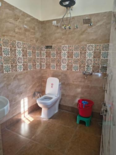 Phòng tắm tại Bhagirathi Residency