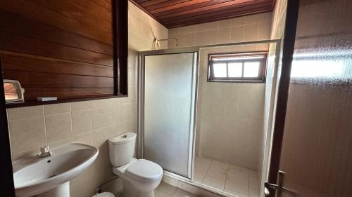 Koupelna v ubytování Casa de Praia 3 Quartos Mussulo