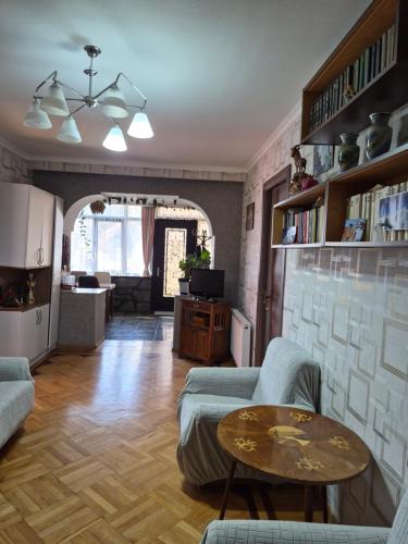 Χώρος καθιστικού στο GIO-NIKA