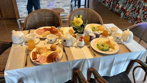 Comida en el departamento o alrededores