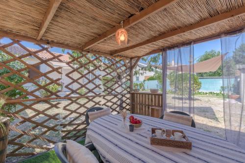 Patio nebo venkovní prostory v ubytování La Douce Parenthèse