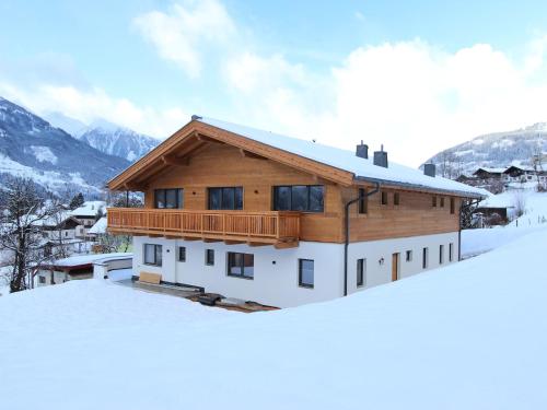 Apartment in Piesendorf near Ski Slopes