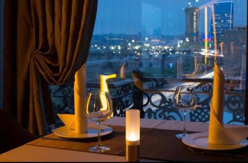 Boulevard Side Hotel