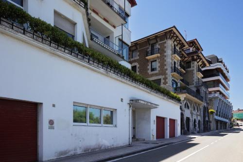 Playa de LaConcha 5 by FeelFreeRentals