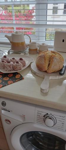 Køkken eller tekøkken på The Garden Suite 3 Star NITB SuperHost