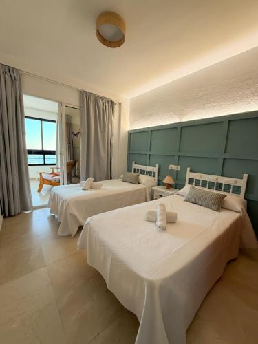 Oceanfront Oasis Apartment with Pool