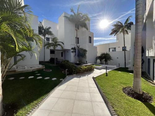 Royal Palm 10