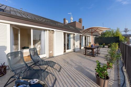 Duomo 7 min - Panoramic Terrace & Two Bedrooms