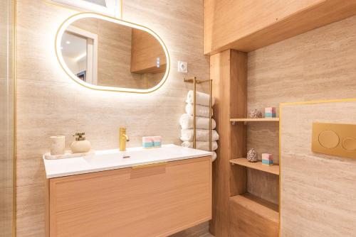 Stylish Studio with Air Conditioning for 3 Guests Near Metro