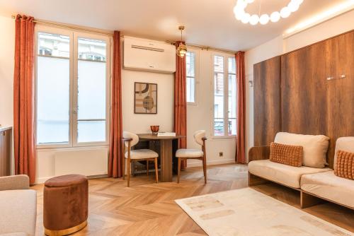 Stylish Studio with Air Conditioning for 3 Guests Near Metro