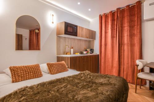 Stylish Studio with Air Conditioning for 3 Guests Near Metro