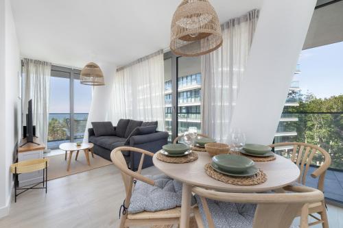 Khu vực ghế ngồi tại Wave Apartments by Solarento