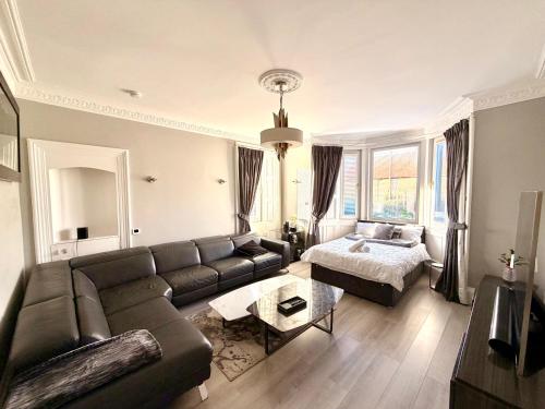Immanuel House - Modern Luxury Victorian Home 1872 - Free Parking & SuperFast Fibre Optic WiFi photo 11