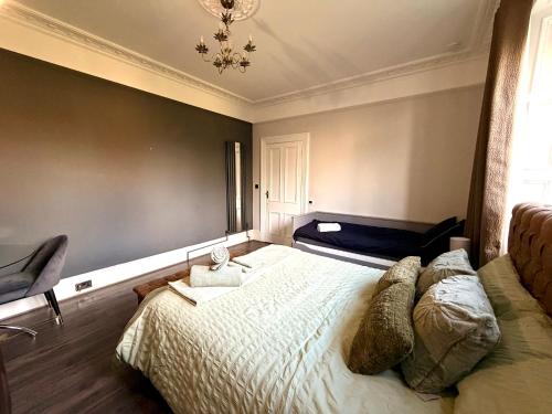 Immanuel House - Modern Luxury Victorian Home 1872 - Free Parking & SuperFast Fibre Optic WiFi photo 15
