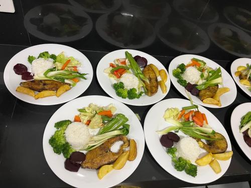 Φαγητό σε αυτό το ξενοδοχείο ή κάπου εκεί κοντά