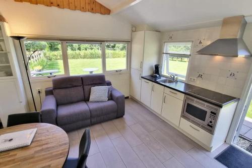 Kuchyň nebo kuchyňský kout v ubytování Hello Zeeland - Molenweg 26