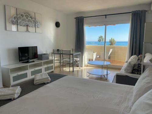 BenalBeach Frontline by BenalSuites - Sea View