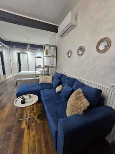 Dori's Vollga Apartment by Bohem Rentals