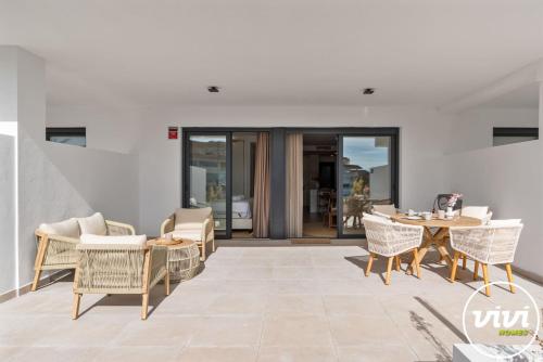 ViVi Homes - Bay Residence - pool - gym - big terrace